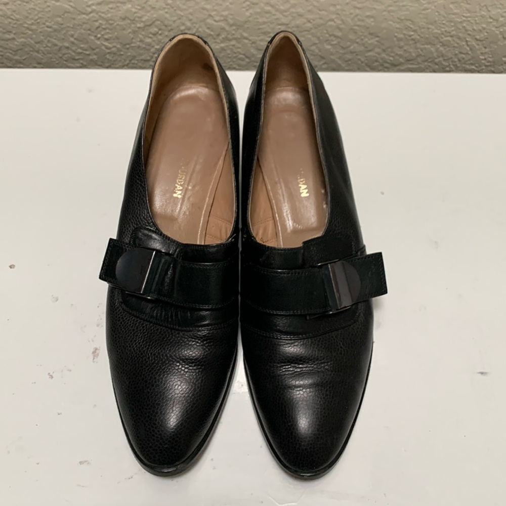 Charles Jourdan Black leather loafers, size 9B